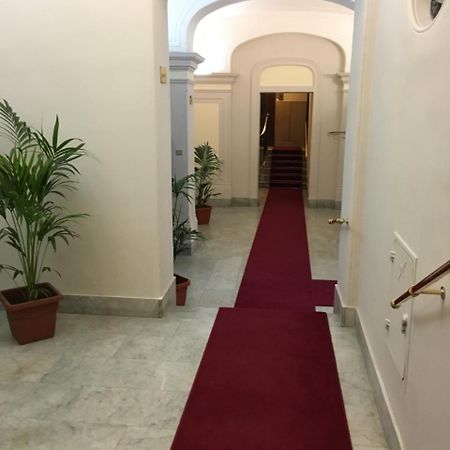 Hotel Versailles Рим Екстериор снимка