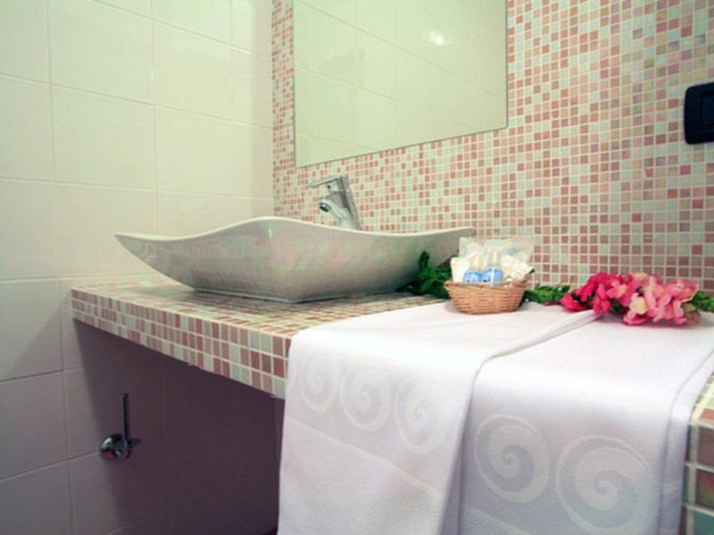 Hotel Versailles Рим Екстериор снимка