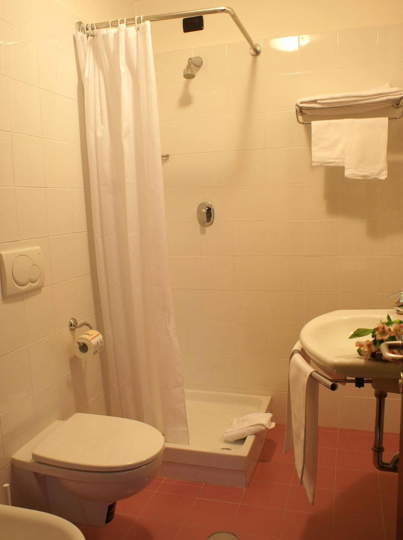 Hotel Versailles Рим Екстериор снимка