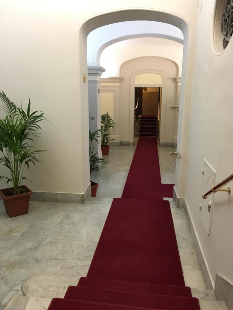 Hotel Versailles Рим Екстериор снимка