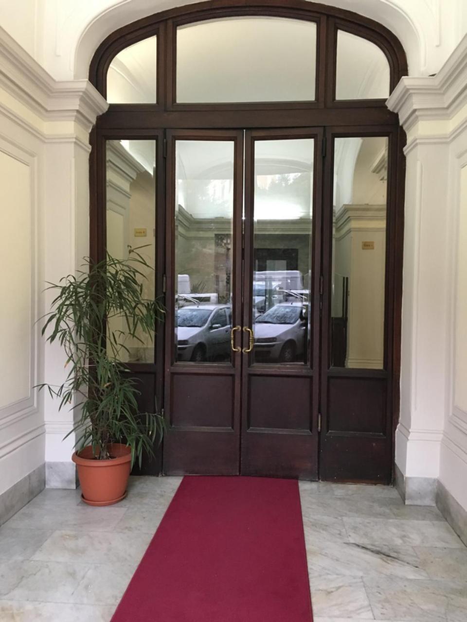 Hotel Versailles Рим Екстериор снимка