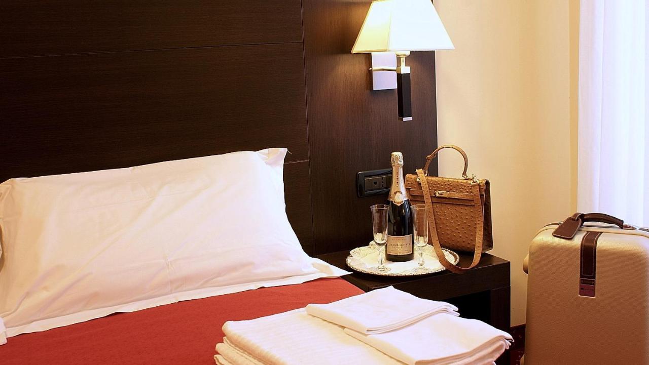 Hotel Versailles Рим Стая снимка