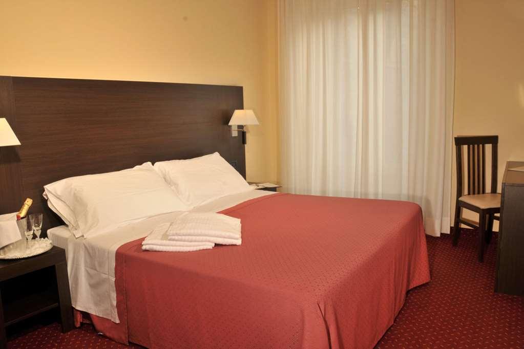 Hotel Versailles Рим Стая снимка
