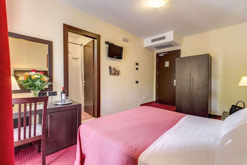 Hotel Versailles Рим Стая снимка